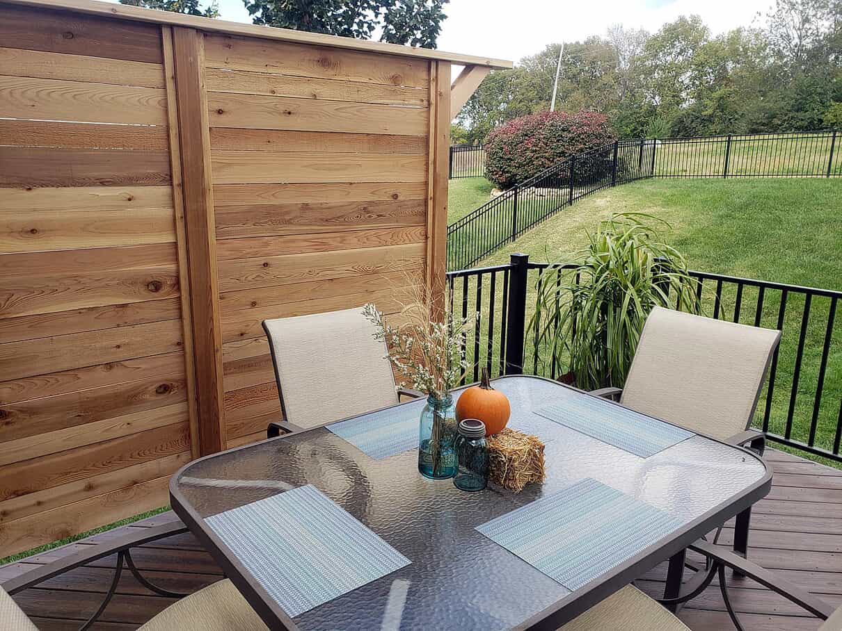 composite deck with privacy wall